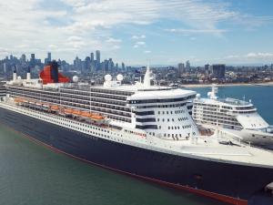 Cunard Queen Mary 2 in Melbourne Australia Cunard Queen Mary 2 in Melbourne Australia